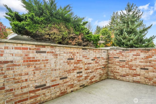 184 SW 200th Street, Normandy Park, WA 98166