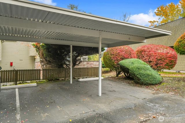 184 SW 200th Street, Normandy Park, WA 98166