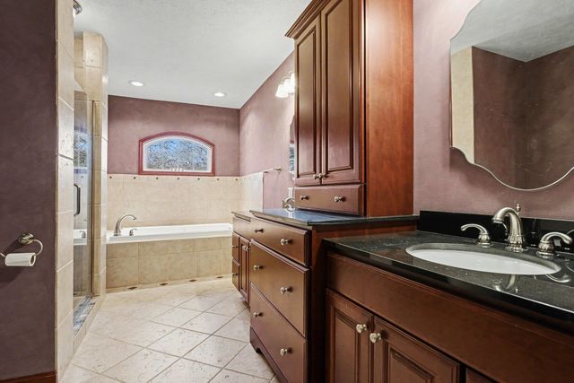 1521 Kentfield Way Apt 4, Goshen, IN 46526