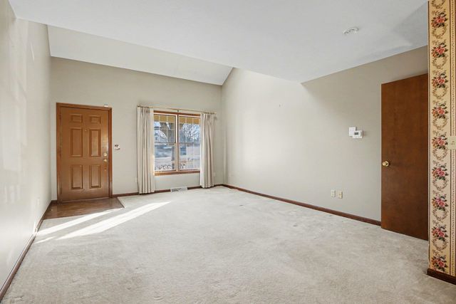 1521 Kentfield Way Apt 4, Goshen, IN 46526