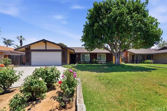 6916 Lincoln Avenue, Riverside, CA 92506