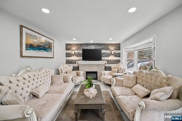 201 Newark Pompton Turnpike, Wayne, NJ 07470