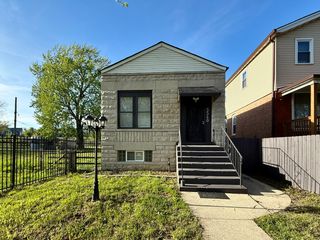 3540 W Carroll Avenue, Chicago, IL 60624