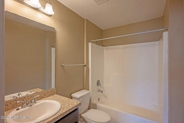 3753 VERDE GARDENS Circle, Jacksonville, FL 32218