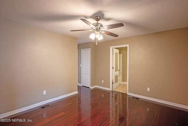 3753 VERDE GARDENS Circle, Jacksonville, FL 32218