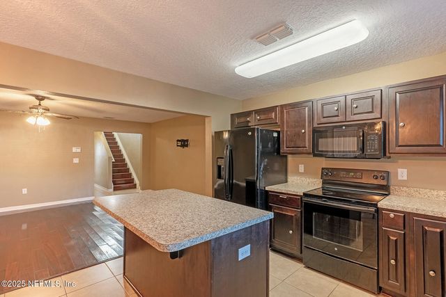 3753 VERDE GARDENS Circle, Jacksonville, FL 32218