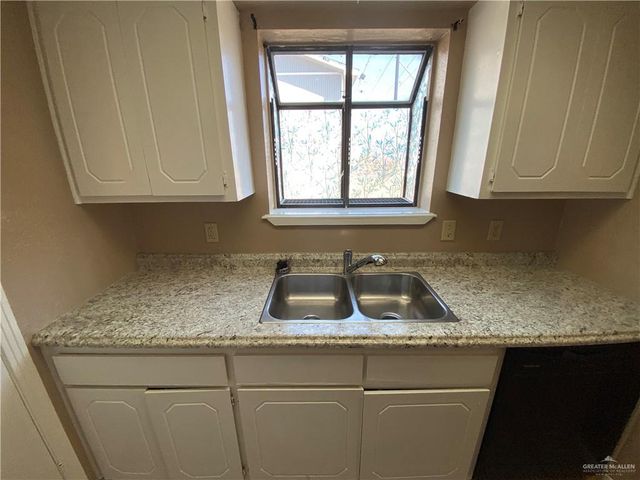 2302 Treasure Hills Boulevard, Harlingen, TX 78550