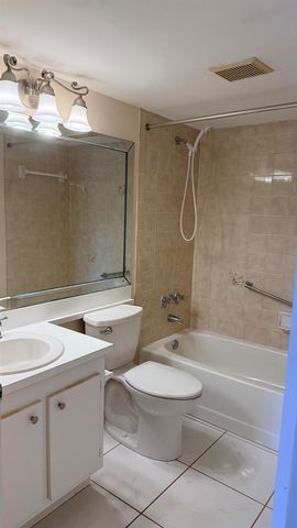 813 Sky Pine Way F2, Greenacres, FL 33415