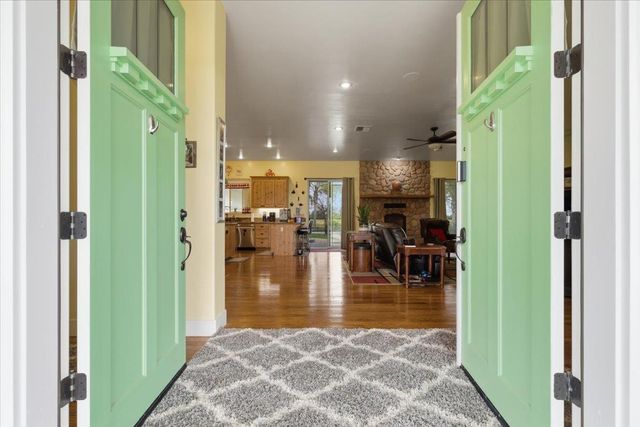 1979 Mcdonald Ave, Live Oak, CA 95953