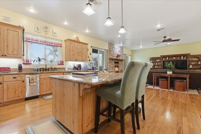 1979 Mcdonald Ave, Live Oak, CA 95953