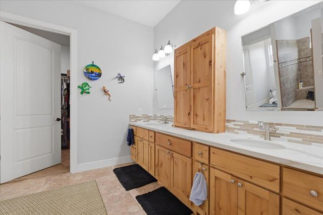 1979 Mcdonald Ave, Live Oak, CA 95953