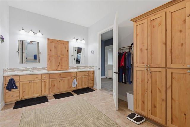 1979 Mcdonald Ave, Live Oak, CA 95953