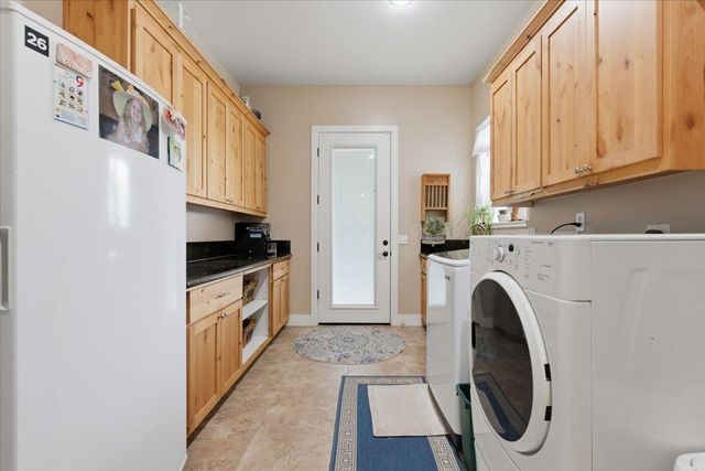 1979 Mcdonald Ave, Live Oak, CA 95953