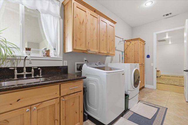 1979 Mcdonald Ave, Live Oak, CA 95953