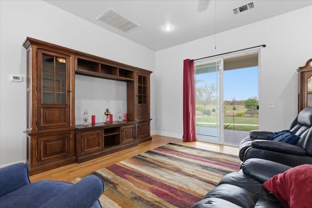 1979 Mcdonald Ave, Live Oak, CA 95953