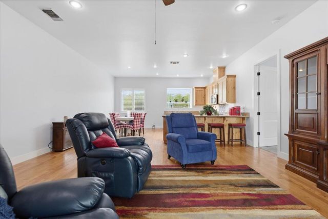 1979 Mcdonald Ave, Live Oak, CA 95953