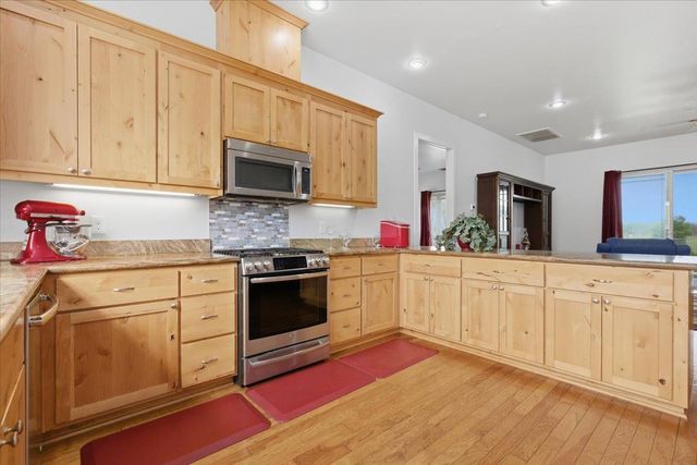 1979 Mcdonald Ave, Live Oak, CA 95953