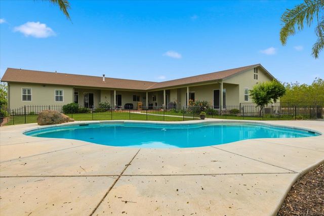 1979 Mcdonald Ave, Live Oak, CA 95953