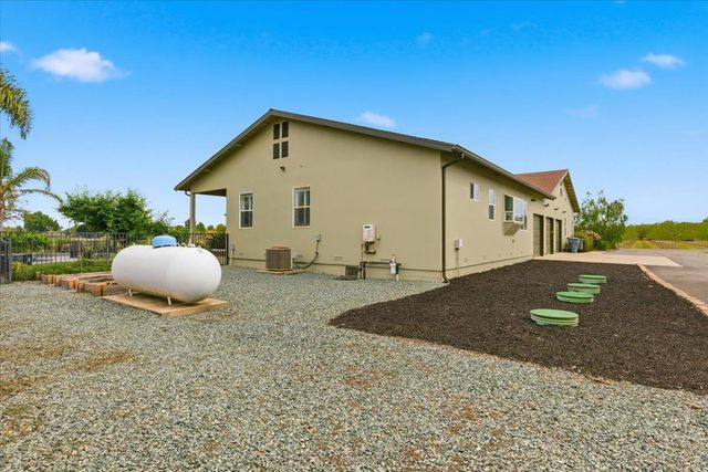 1979 Mcdonald Ave, Live Oak, CA 95953