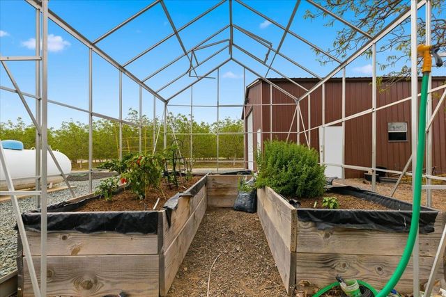 1979 Mcdonald Ave, Live Oak, CA 95953