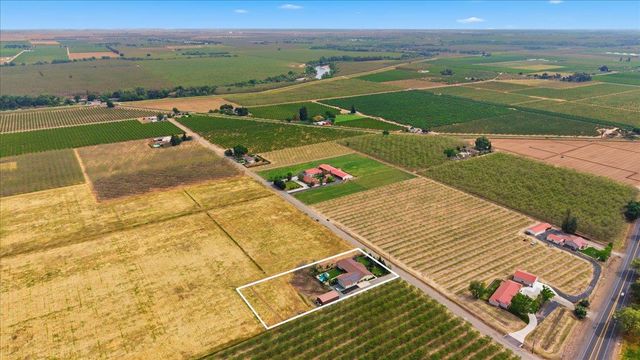 1979 Mcdonald Ave, Live Oak, CA 95953