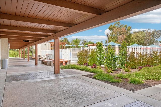 2402 Via Mariposa W 1E, Laguna Woods, CA 92637