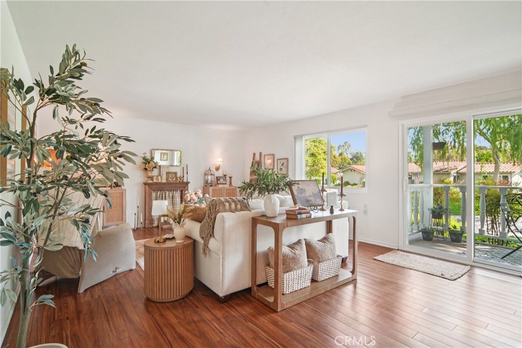 2402 Via Mariposa W 1E, Laguna Woods, CA 92637 — photo 4