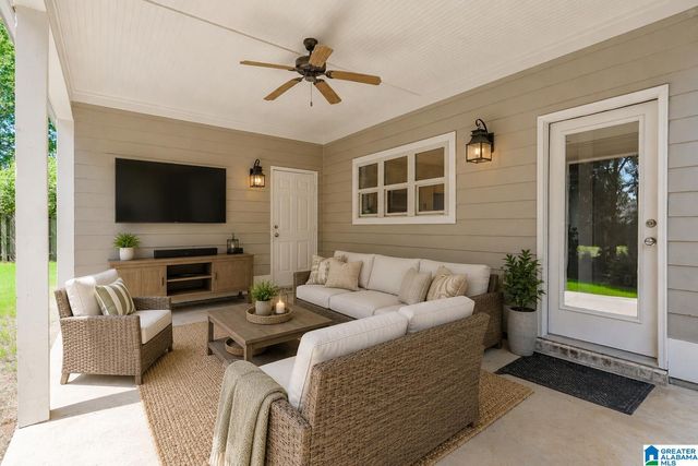 175 KING RICHARDS WAY, Calera, AL 35040