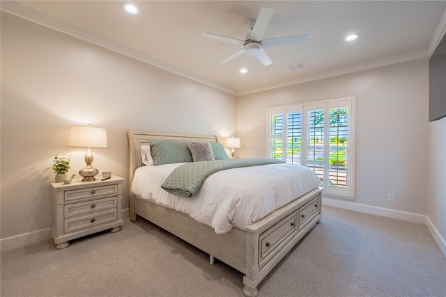 100 Lakeside Court, Malakoff, TX 75148