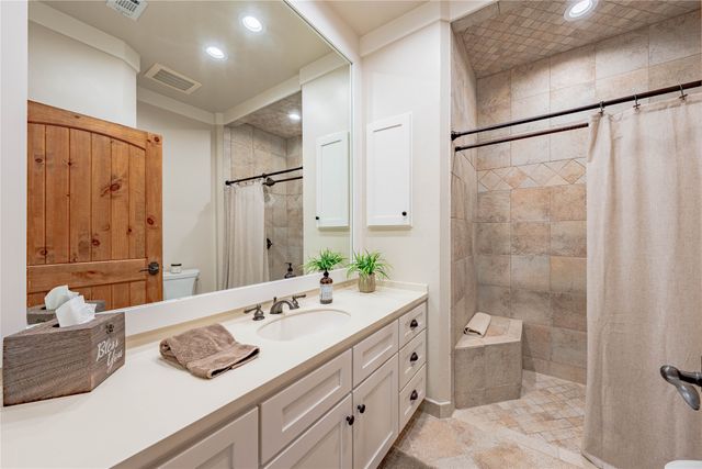 100 Lakeside Court, Malakoff, TX 75148