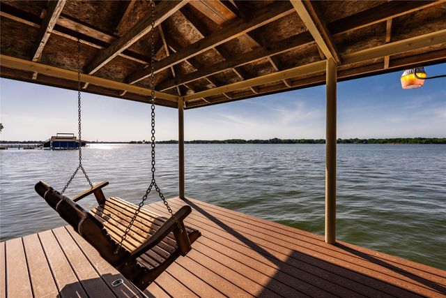 100 Lakeside Court, Malakoff, TX 75148