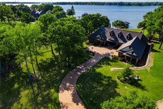 100 Lakeside Court, Malakoff, TX 75148