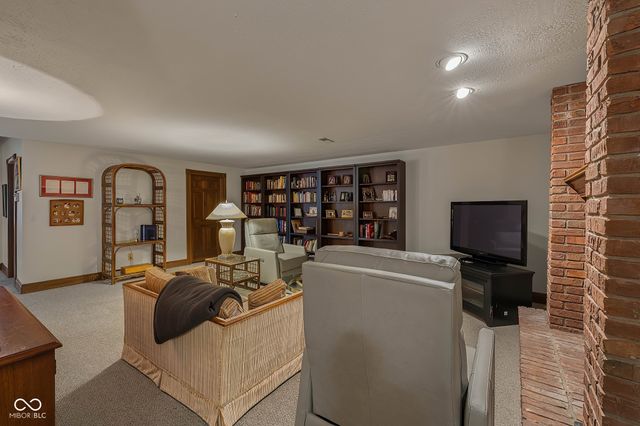 8438 Catamaran Drive, Indianapolis, IN 46236