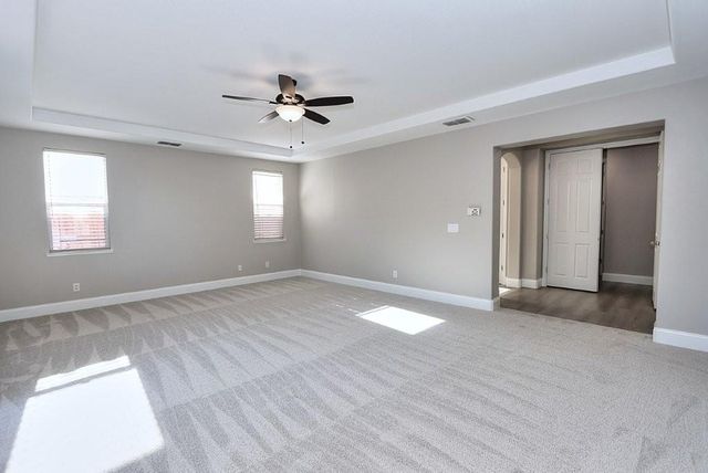 451 Hawkcrest Cir, Sacramento, CA 95835