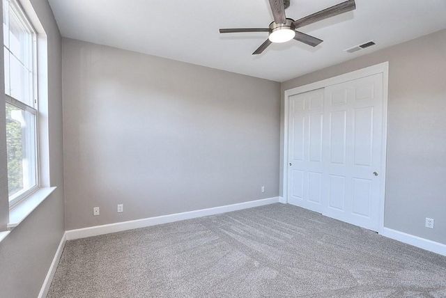 451 Hawkcrest Cir, Sacramento, CA 95835