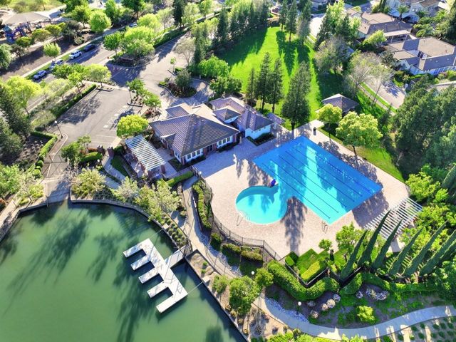 451 Hawkcrest Cir, Sacramento, CA 95835