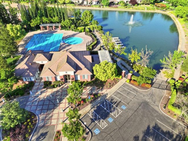 451 Hawkcrest Cir, Sacramento, CA 95835
