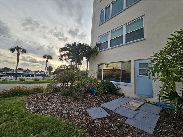 2850 59TH STREET S 115, St Petersburg, FL 33707