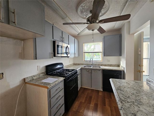 2850 59TH STREET S 115, St Petersburg, FL 33707