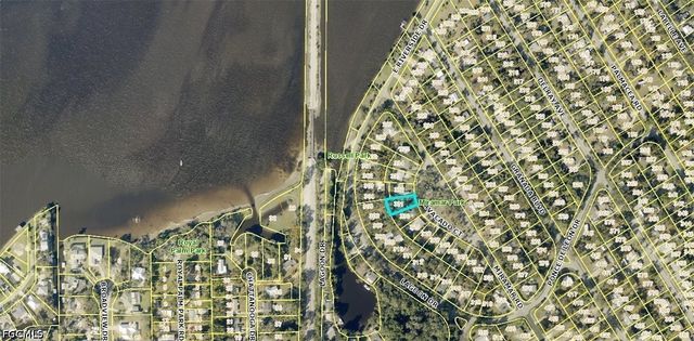 221 Avacado CT, Fort Myers, FL 33905