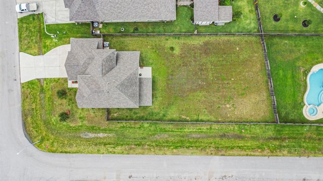 341 Gallant Fox Way, Woodbranch, TX 77357