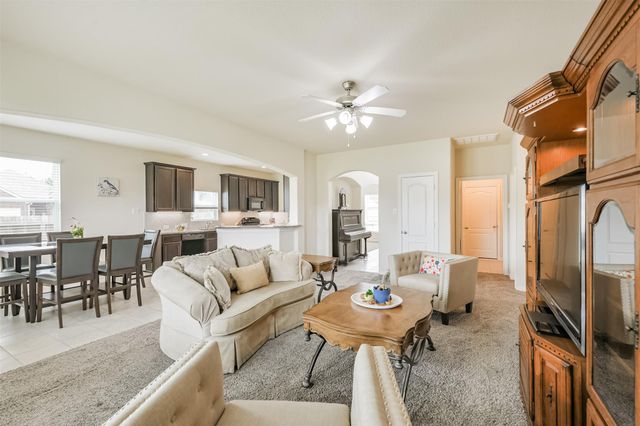 341 Gallant Fox Way, Woodbranch, TX 77357