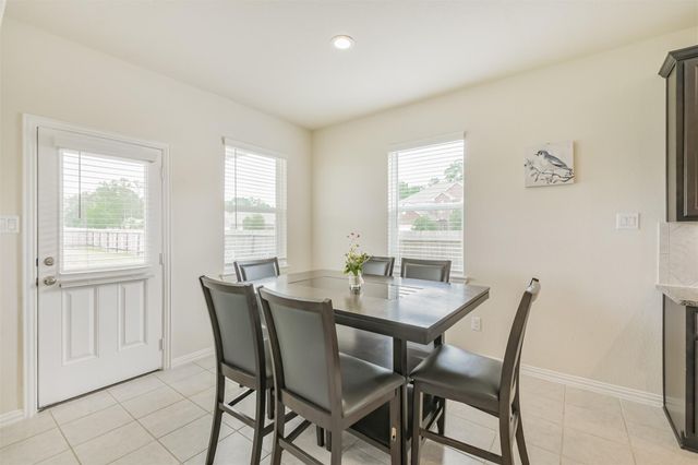 341 Gallant Fox Way, Woodbranch, TX 77357