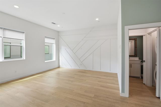 427 W 10th Street 803, Dallas, TX 75208