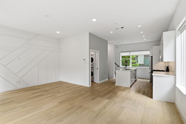 427 W 10th Street 803, Dallas, TX 75208