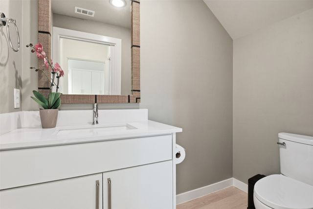 427 W 10th Street 803, Dallas, TX 75208