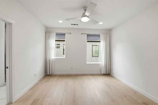 427 W 10th Street 803, Dallas, TX 75208