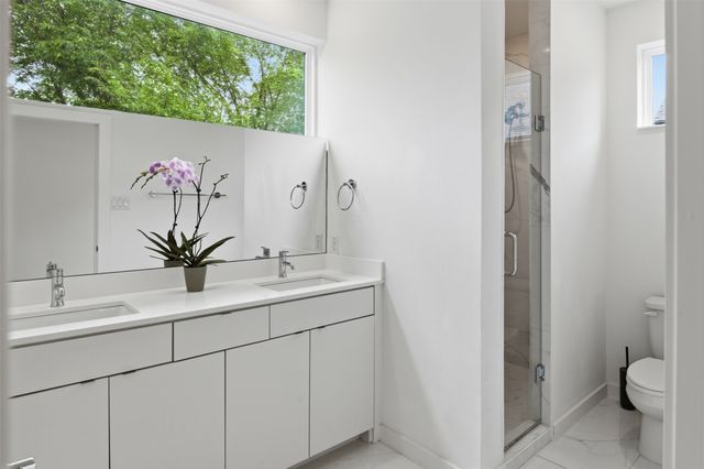 427 W 10th Street 803, Dallas, TX 75208