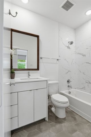 427 W 10th Street 803, Dallas, TX 75208