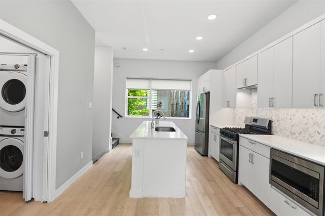 427 W 10th Street 803, Dallas, TX 75208